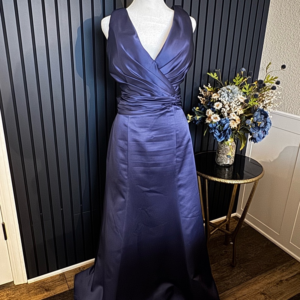 Elegant Royal/Navy Blue Evening Gown